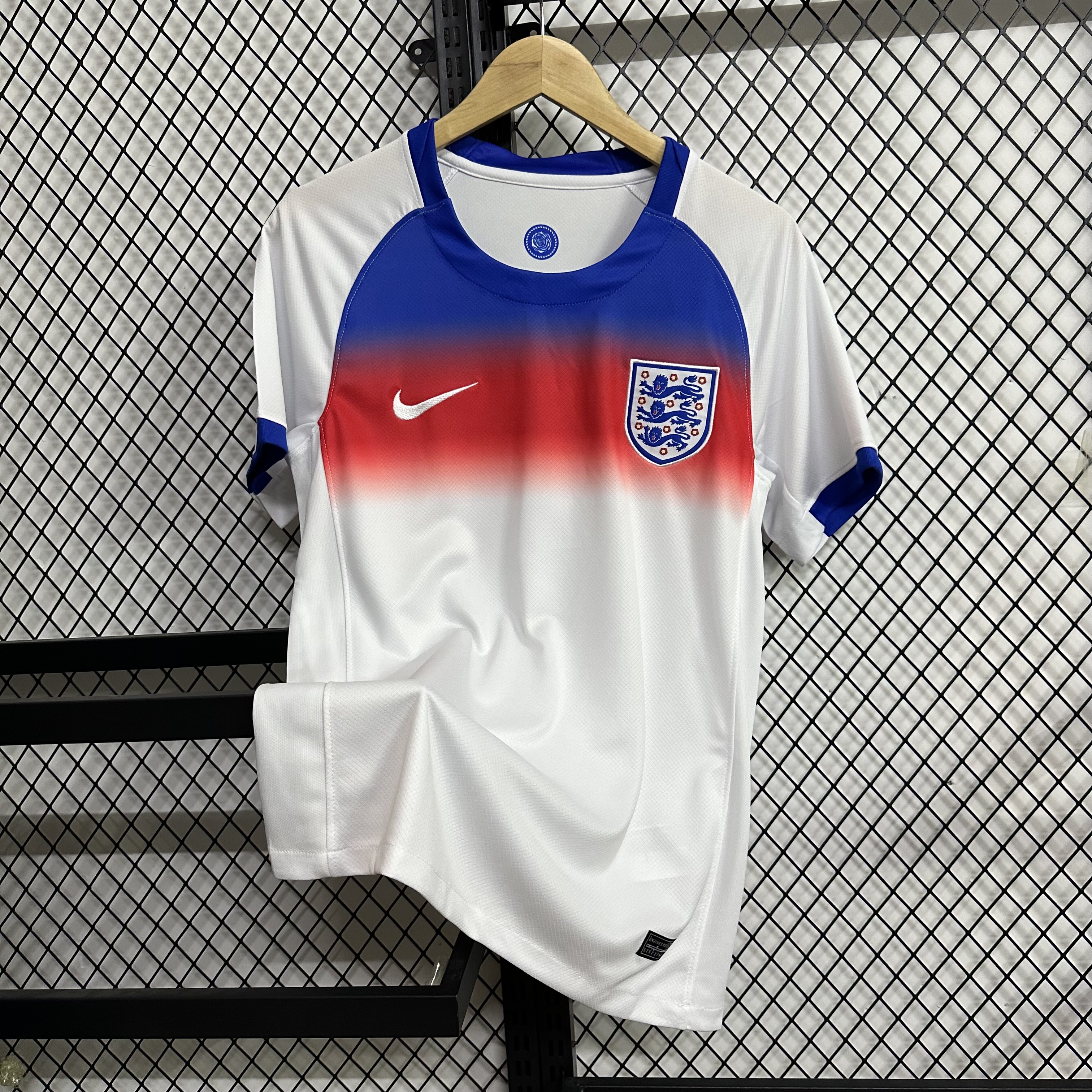 25-26 England home jersey 1:1 Thai Quality Football shirt