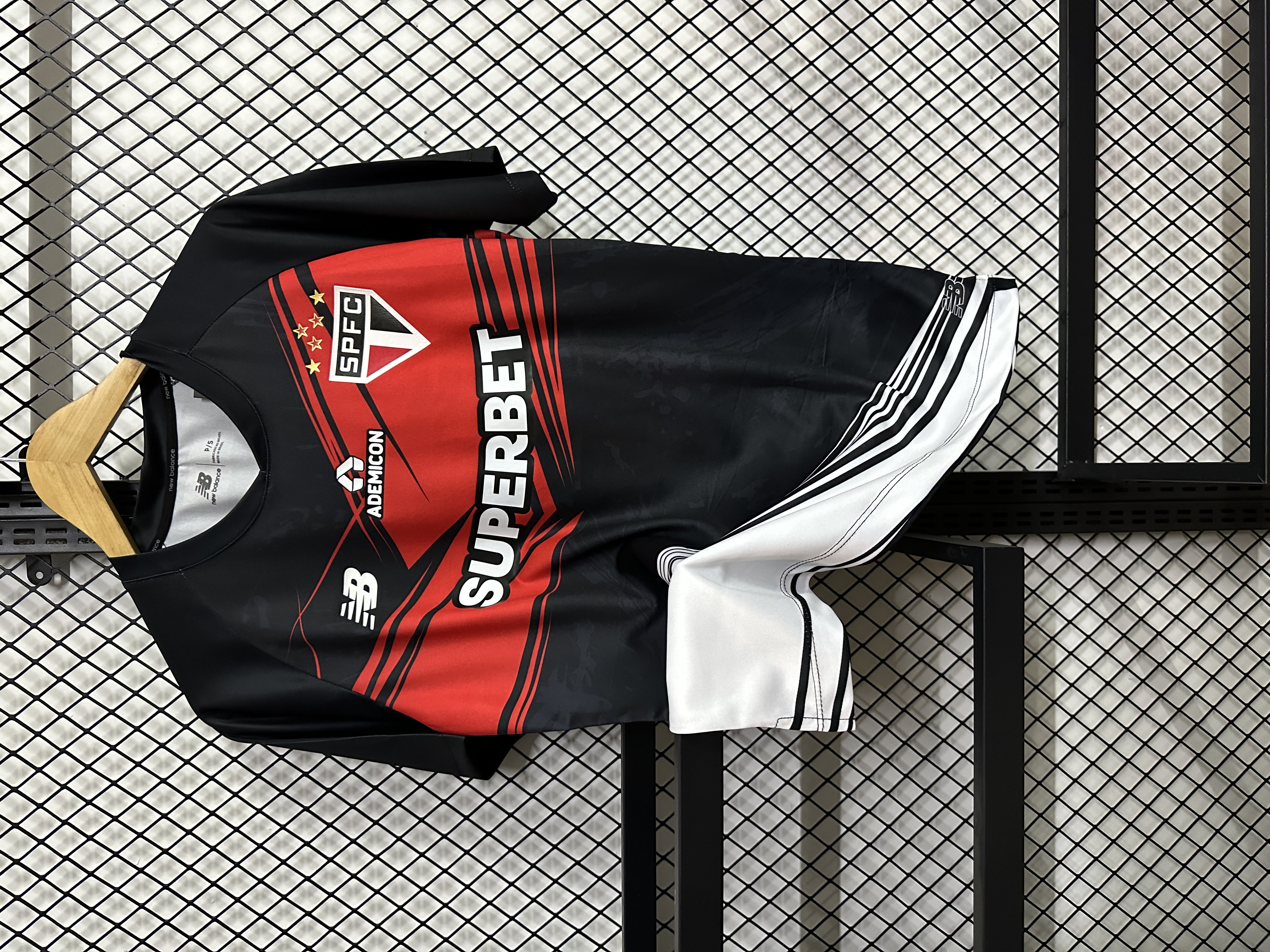 25-26 Sao Paulo training jersey 1:1 Thai Quality Football Shirt