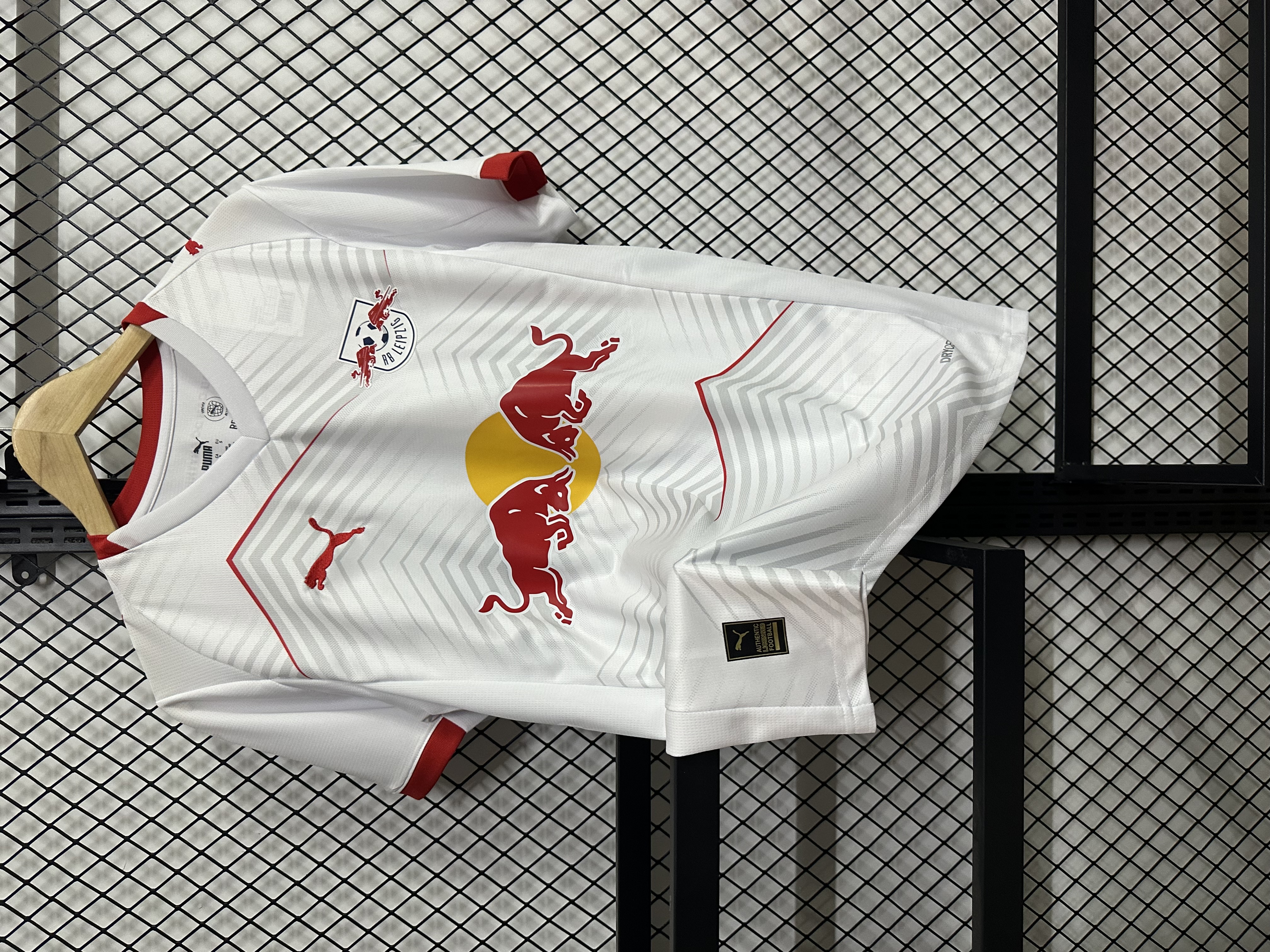 25-26 RB Leipzig home jersey 1:1 Thai Quality Football shirt