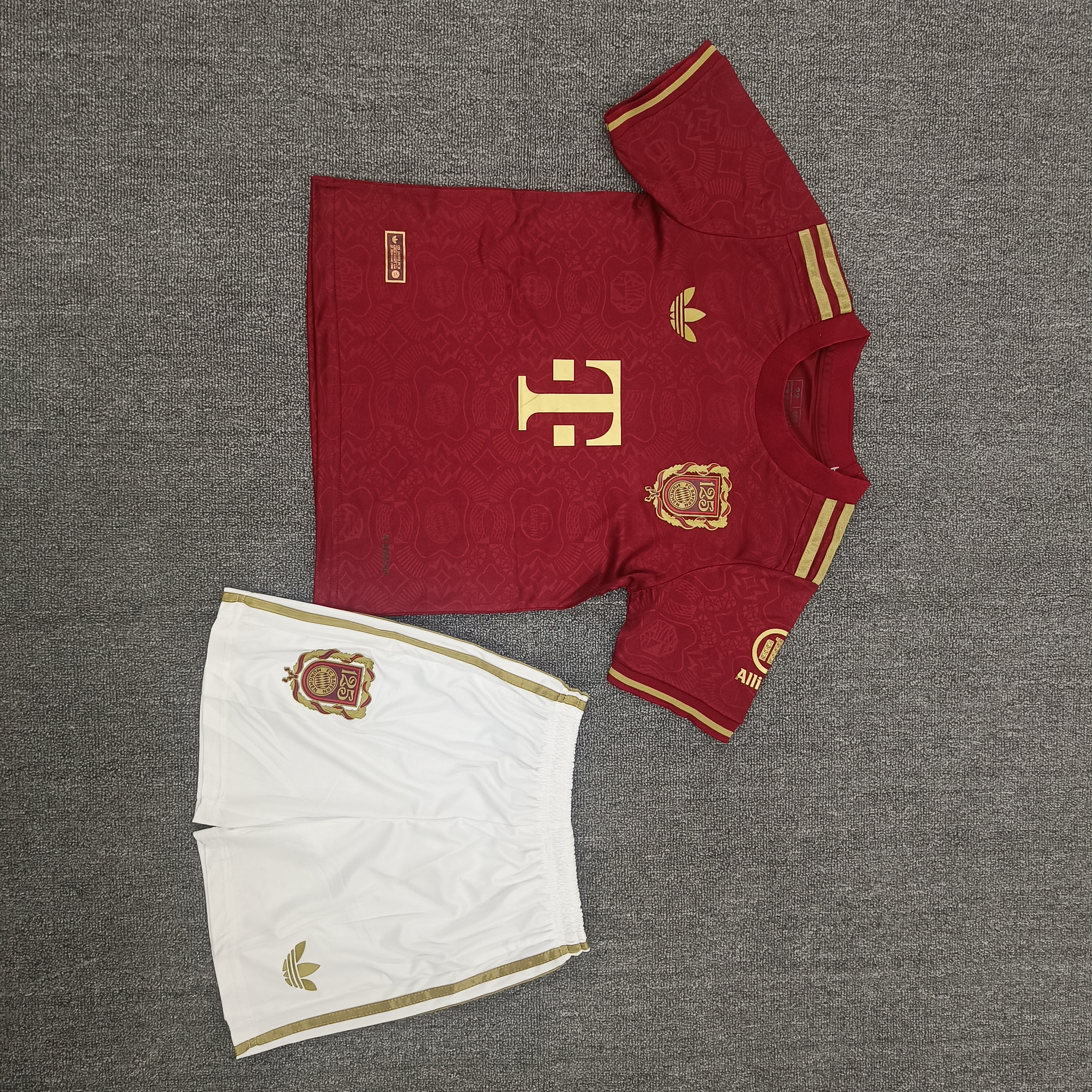 25-26 Bayern 125th anniversary Kids Suit  1:1 Thai Quality Football Kit