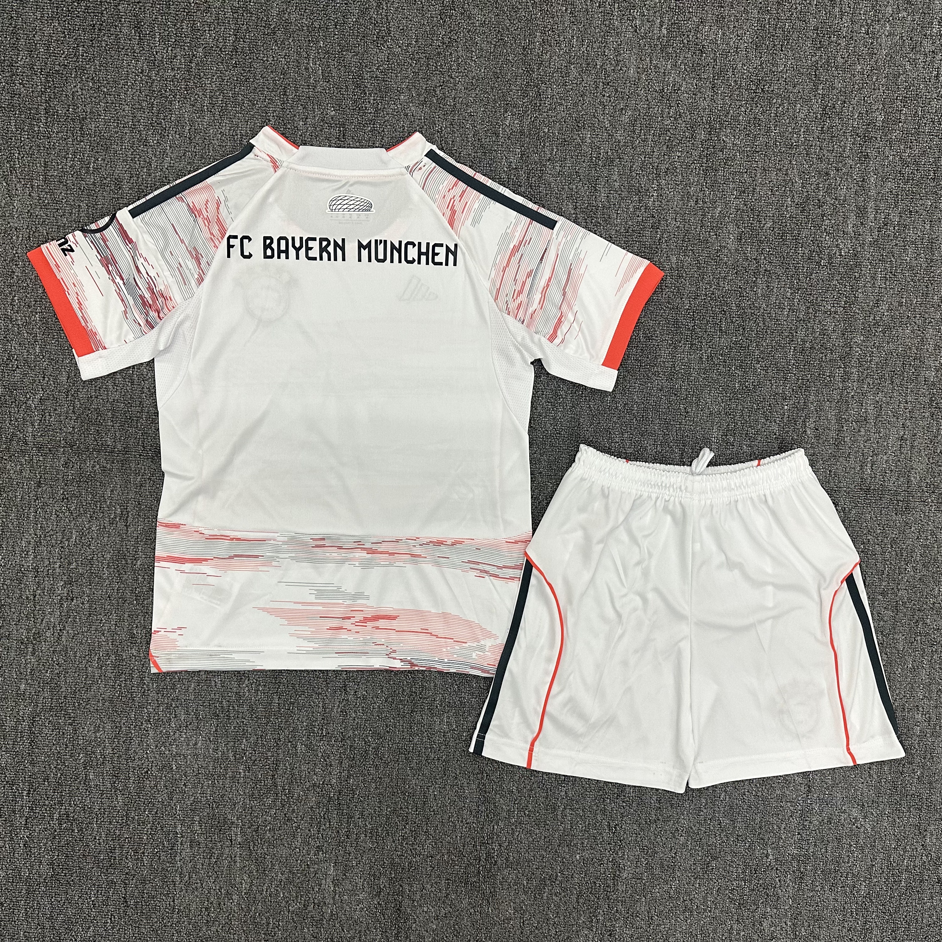 25-26 Bayern away Kids Suit  1:1 Thai Quality Football Kit