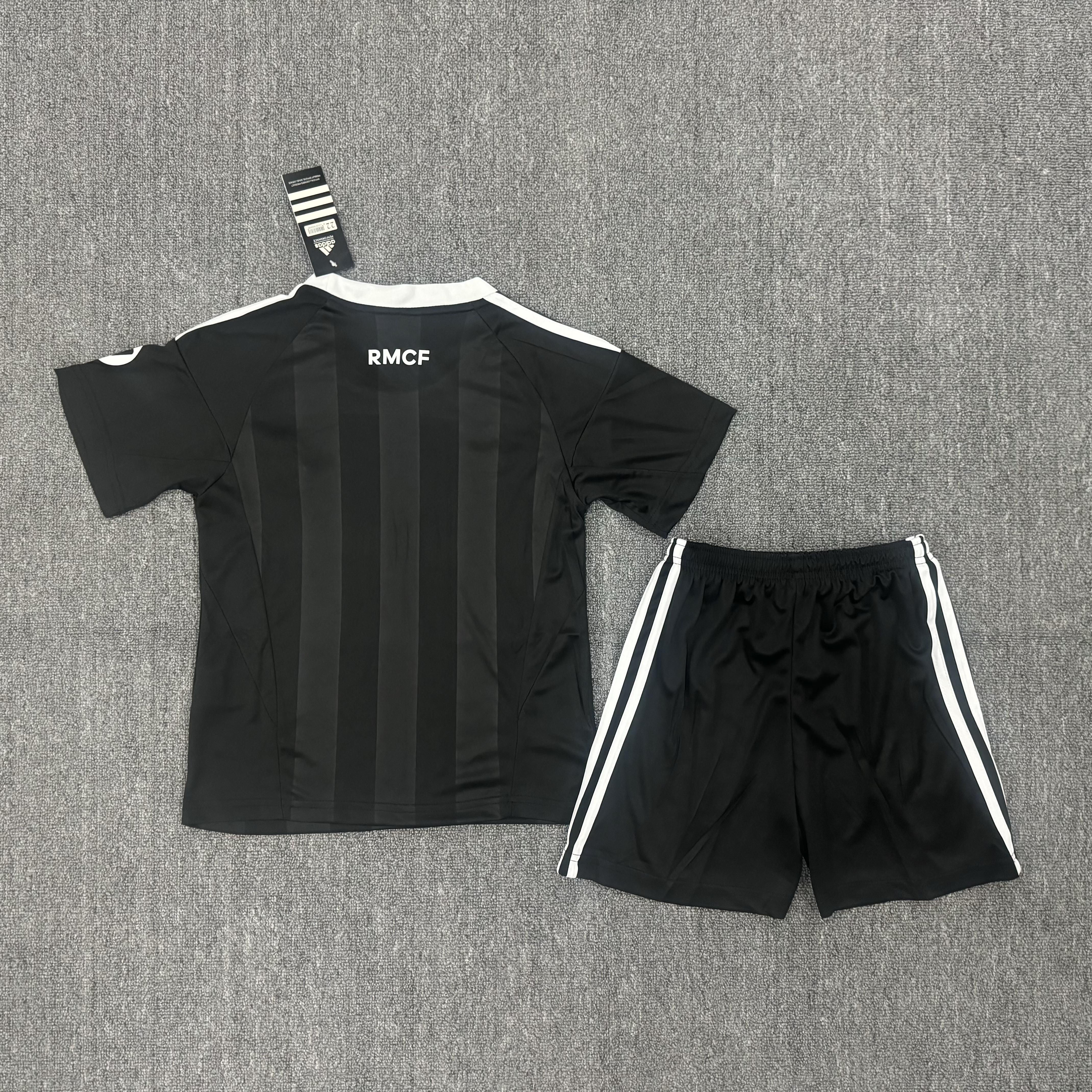 25-26 R MAD Black goalkeeper Kids Suit  1:1 Thai Quality Football Kit