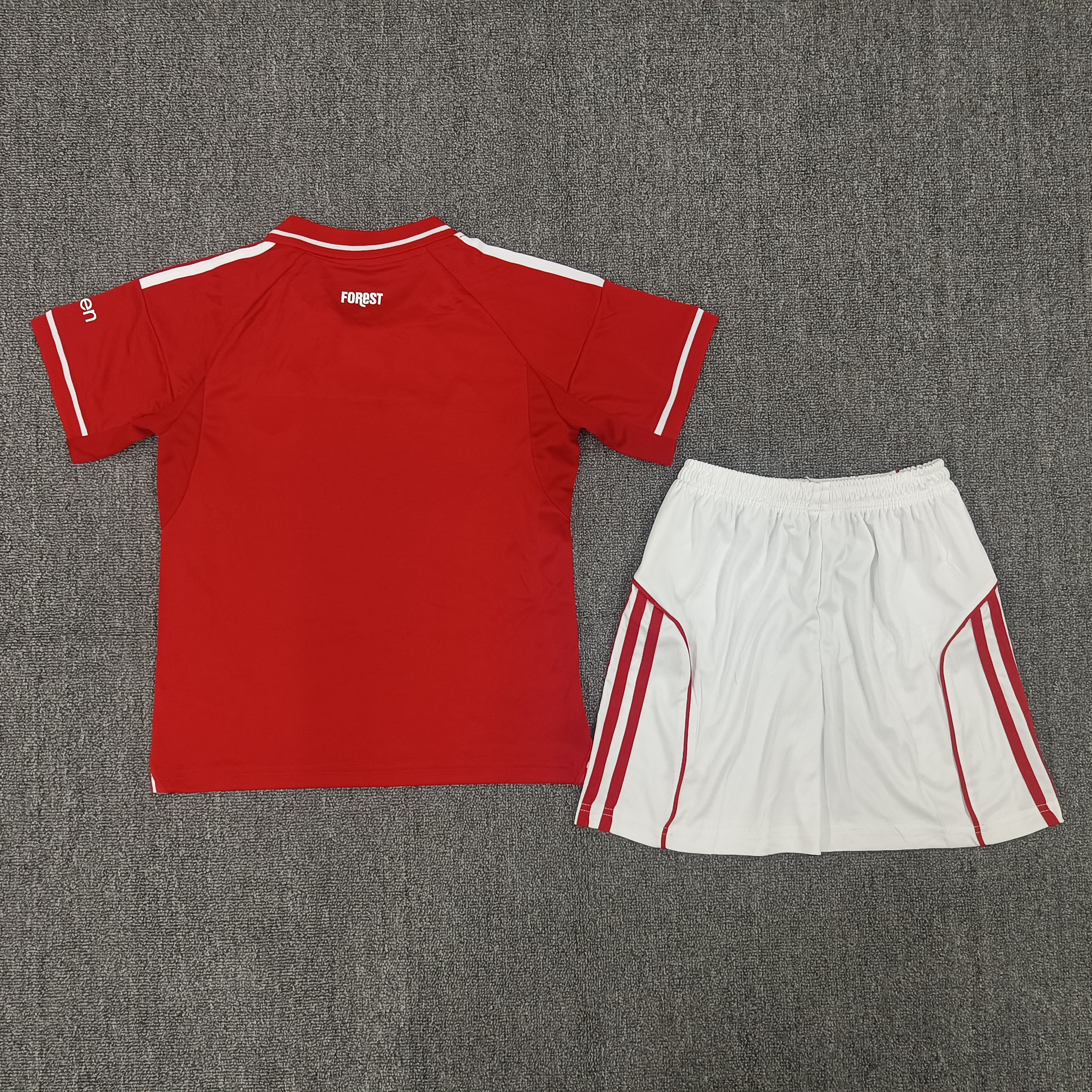 25-26 Nottingham Forest home Kids Suit  1:1 Thai Quality Football Kit