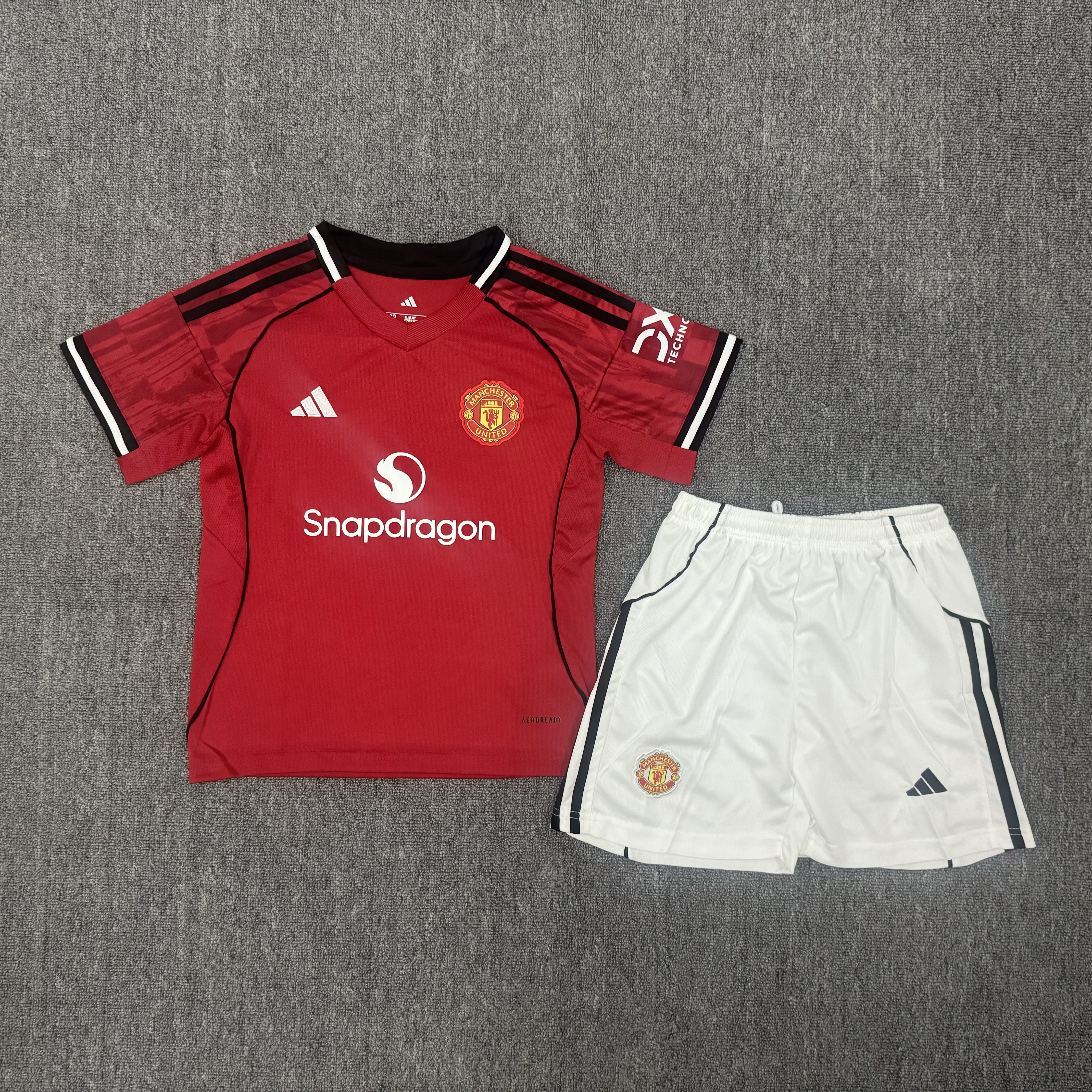 25-26 MNU Home Kids Suit  1:1 Thai Quality Football Kit
