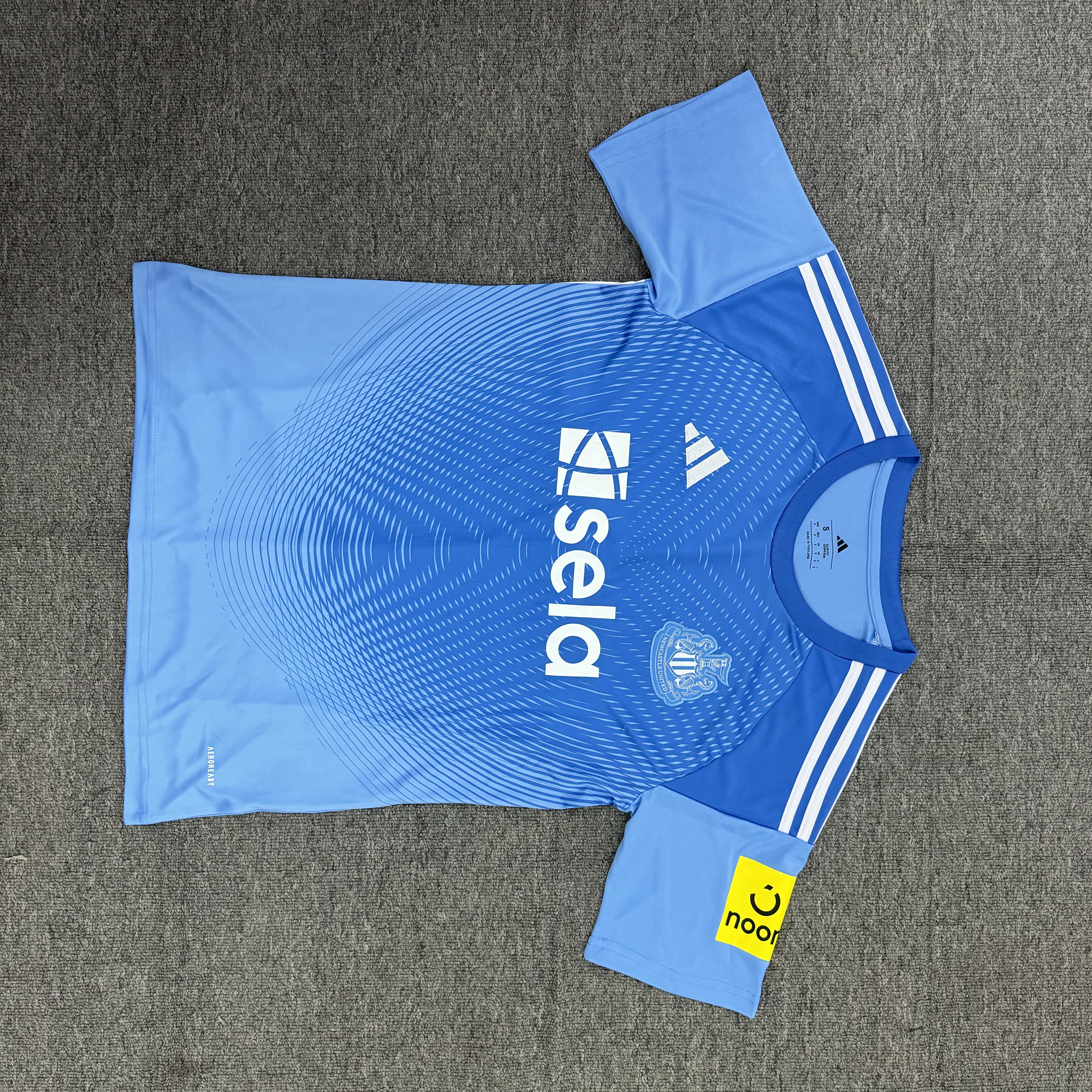 25-26 Newcastle Goalkeeper Soccer Jersey 1:1 Thai Quality Football shirt