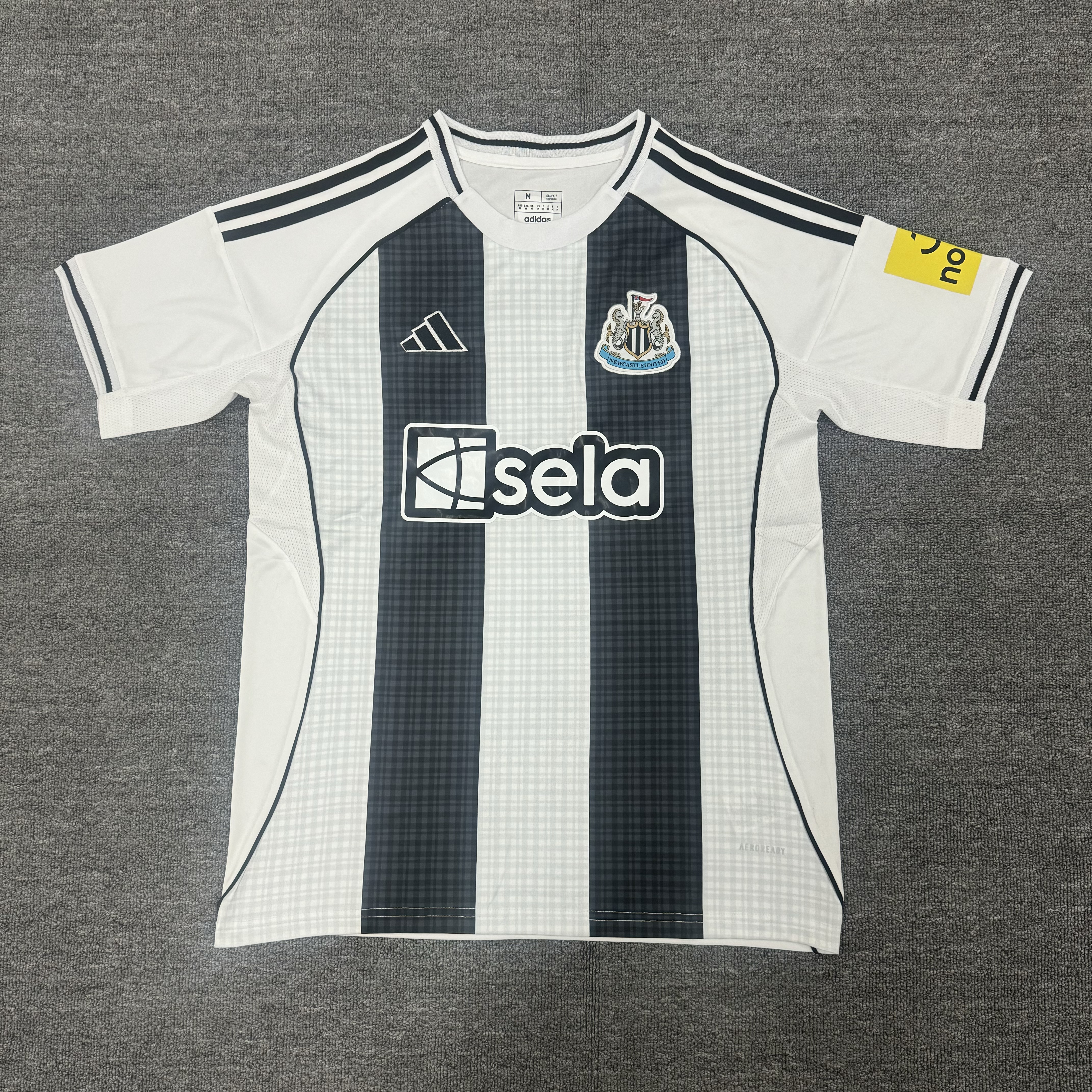 25-26 Newcastle home jersey 1:1 Thai Quality Football shirt