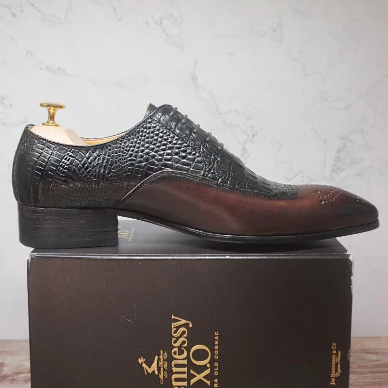 2021 new men's oxford shoes with pointed toe brown black classic men's formal shoes pattern leather formal men's shoes