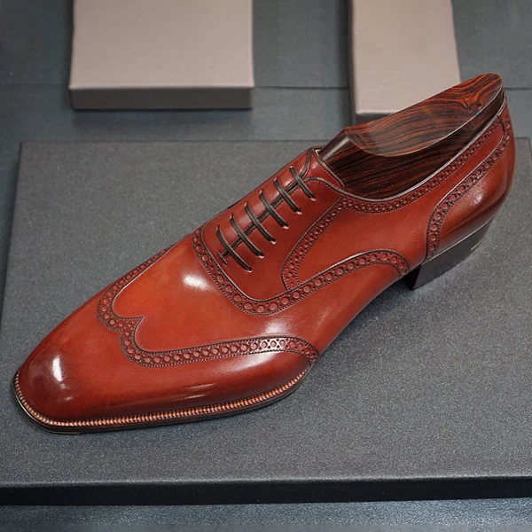 Brown-red classic three-section toe Oxford leather shoes