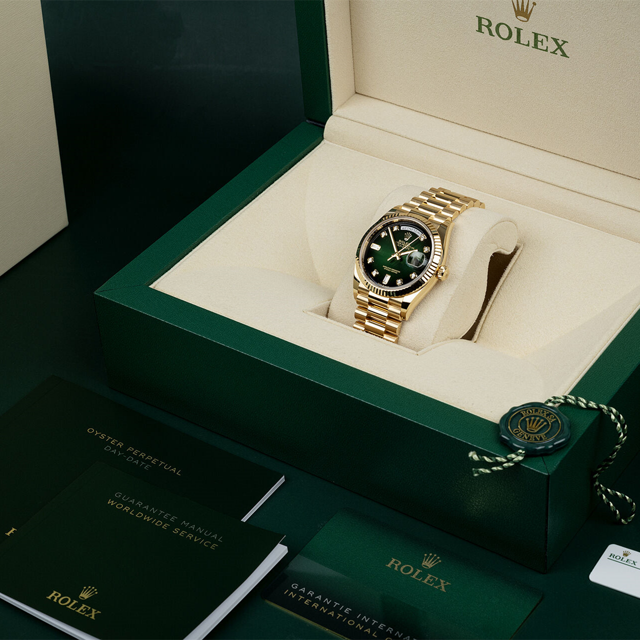 ROLEX Day-Date Green Ombre Diamond Dial Yellow Gold President Automatic Watch 128238