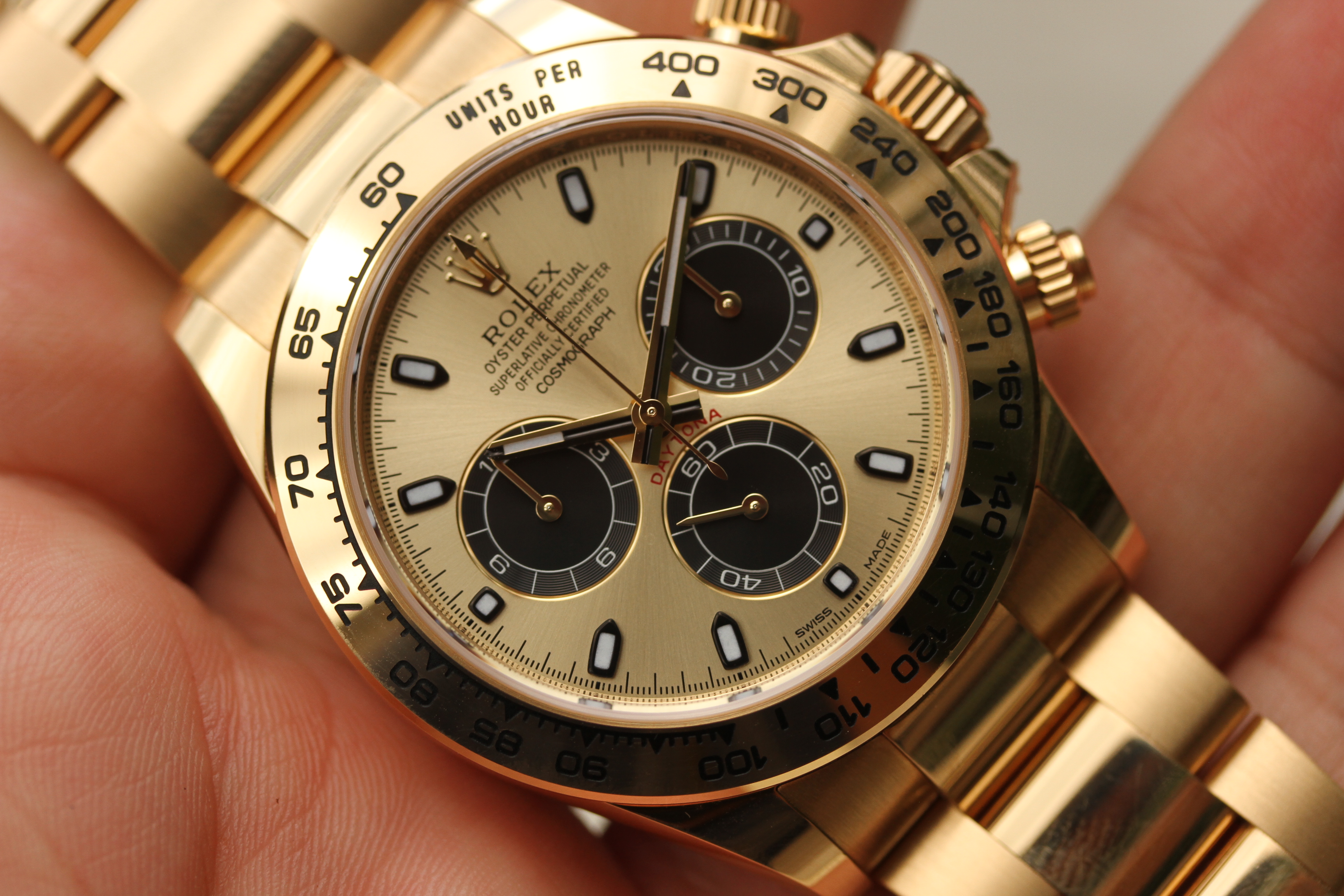 Rolex Daytona 18k Yellow Gold Oyster 40 mm 116508