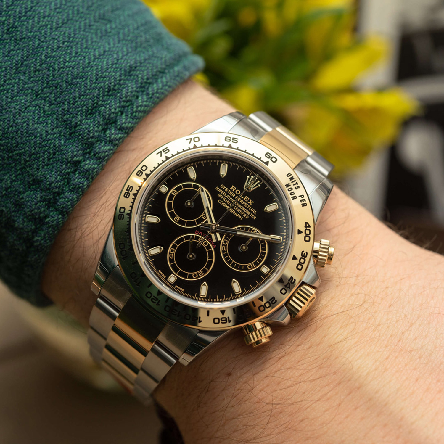 Rolex Cosmograph Daytona Black Dial with Diamonds Two-Tone Yellow Gold & Stainless 40mm (116523)