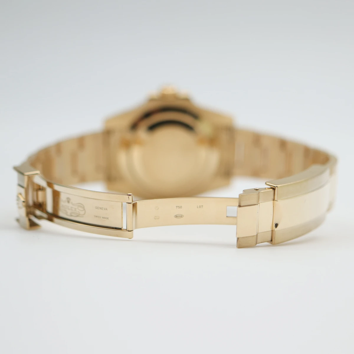 Submariner Date Solid 18k Yellow Gold Men's Watch 41mm