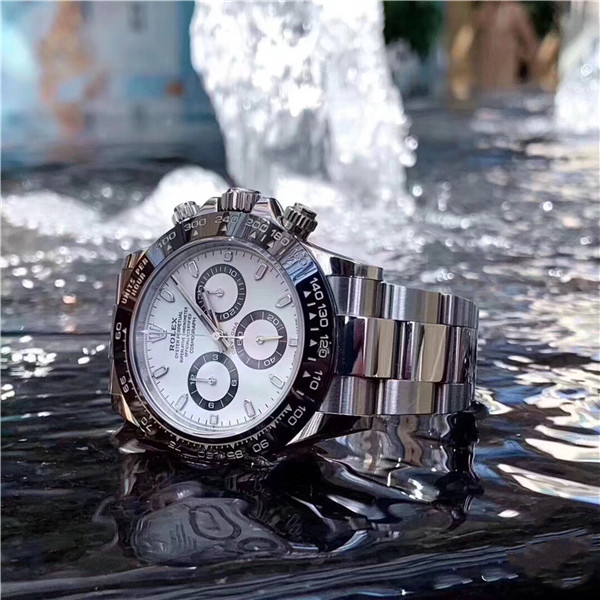 Rolex Cosmograph Daytona m116500ln Series White / Black 40 mm