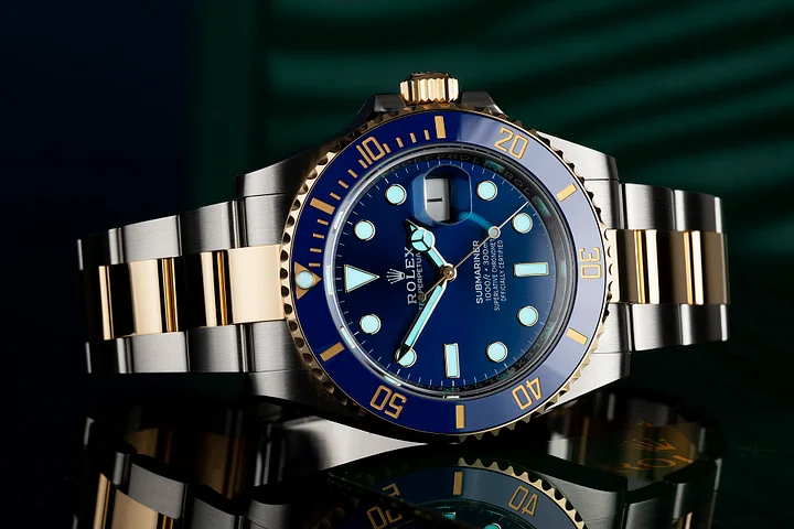 Submariner Date Two Tone Oyster Bracelet Men's Watch 41mm