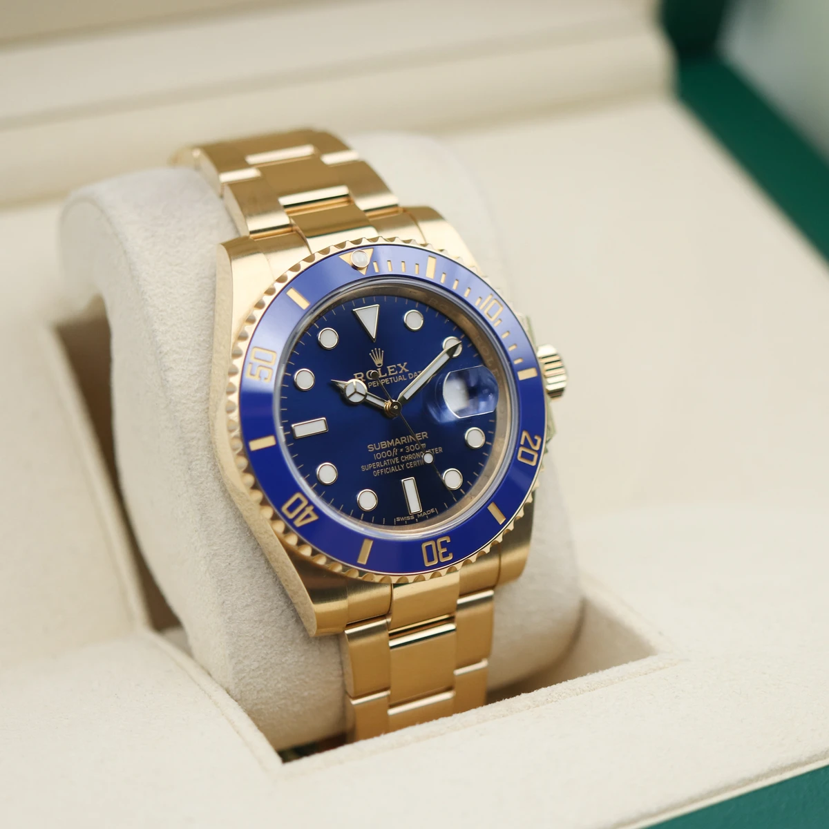 Submariner Date Solid 18k Yellow Gold Men's Watch 41mm