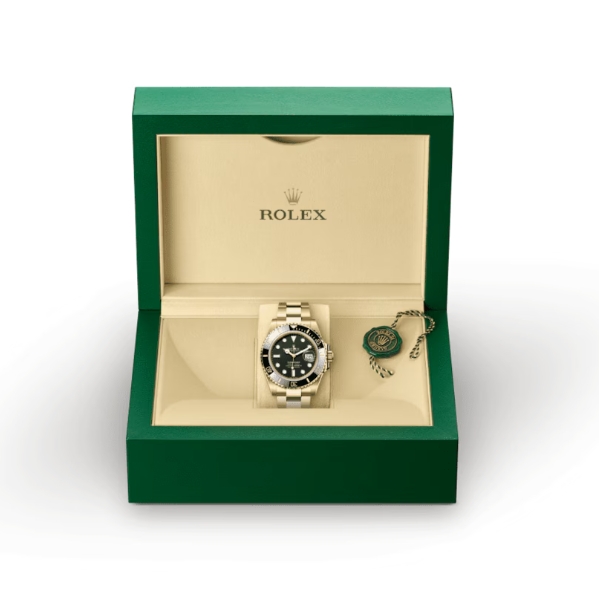 Submariner Date Black Dial Yellow Gold Men's Watch 41mm