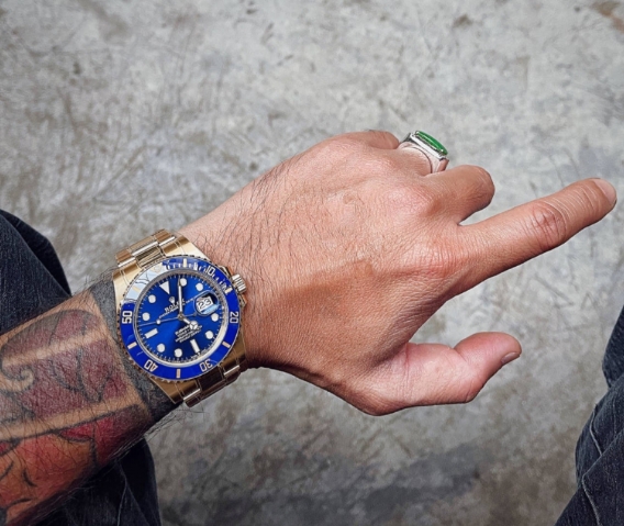 Submariner Date Solid 18k Yellow Gold Men's Watch 41mm