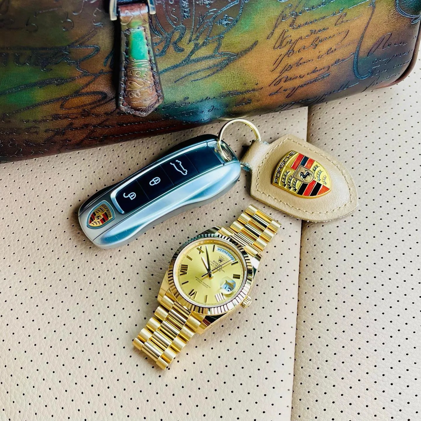 Rolex Day-Date 40mm President Oyster 40 Mm Yellow Gold Green Roman Dial 228238