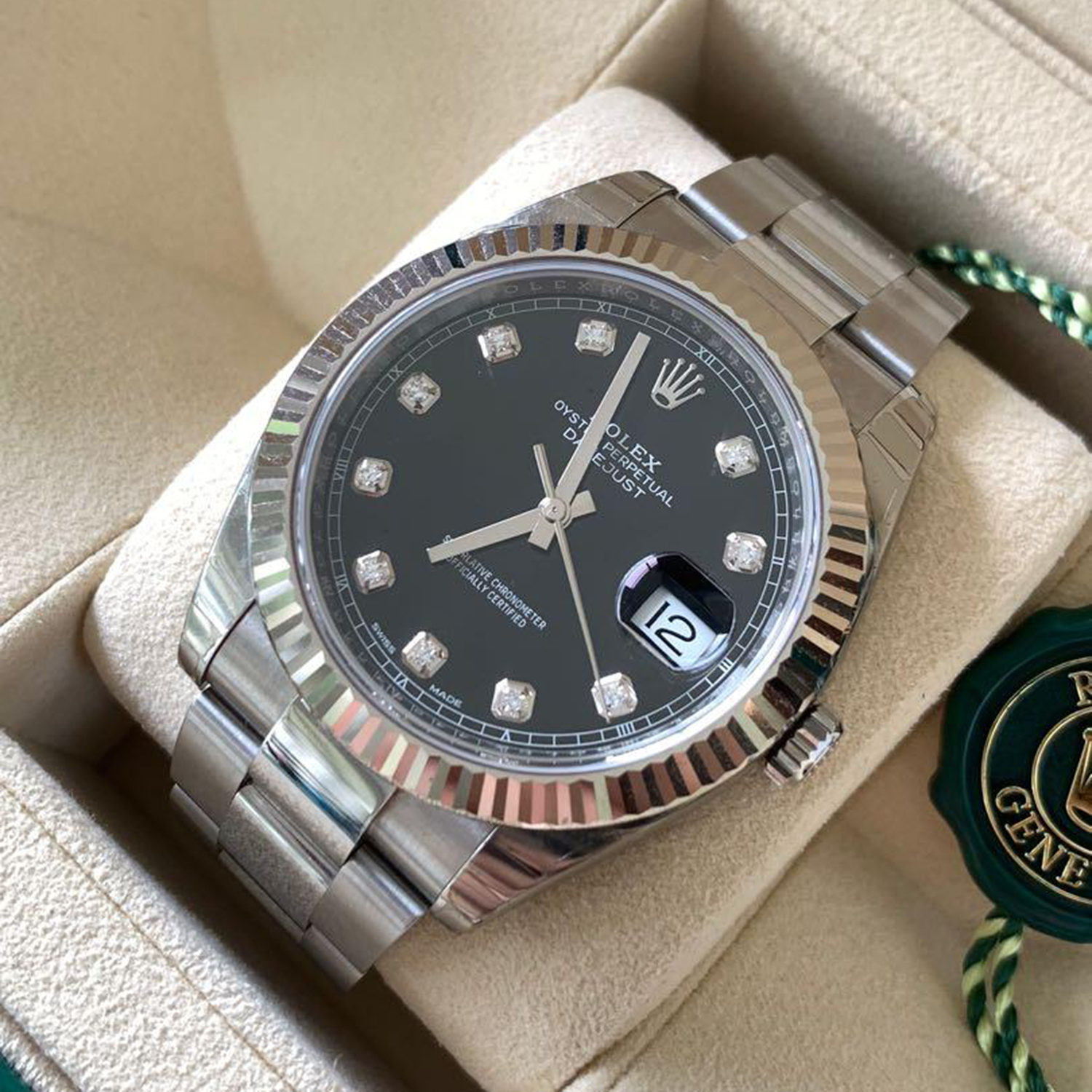 Rolex Datejust 41 Oystersteel Diamond-Set Dial m126334 Series