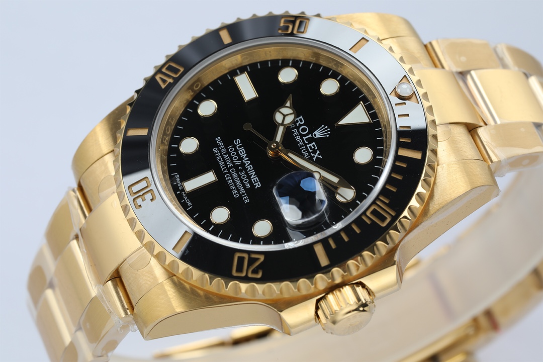 Submariner Date Black Dial Yellow Gold Men's Watch 41mm
