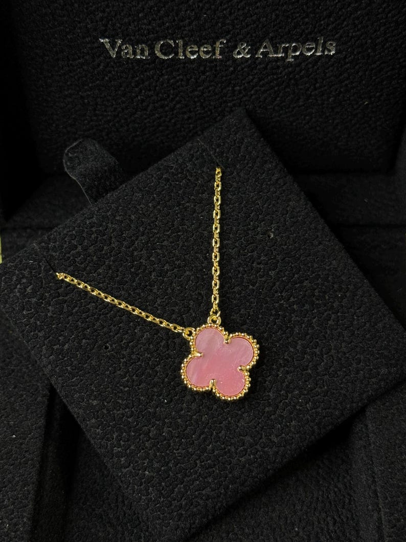 Vintage Alhambra pendant