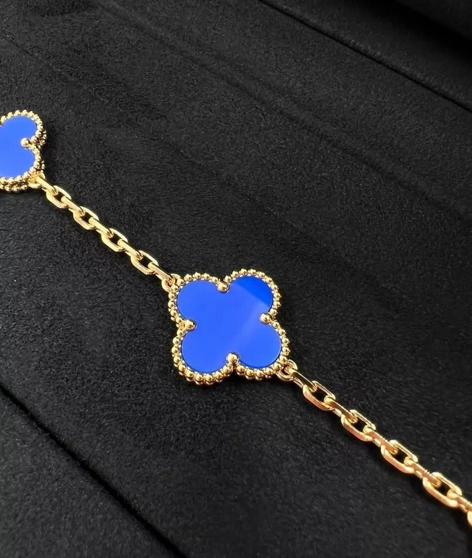 Van Cleef & Arpels Bracelet Vintage Alhambra 18K Gold 5Motifs Agate Bracelet