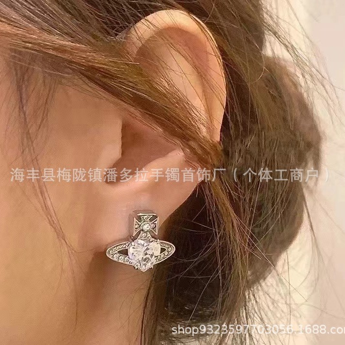 High Version Queen Mother vivi  luxuryreplica Vivian Light Luxury Sweet ARIELLA Big Zircon Love Ear Stud Earrings