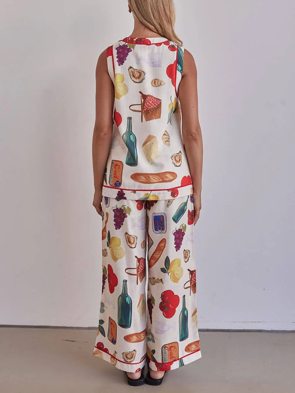 Exclusive Print With Contrasting Red Trim V-neck Button-Front Vest