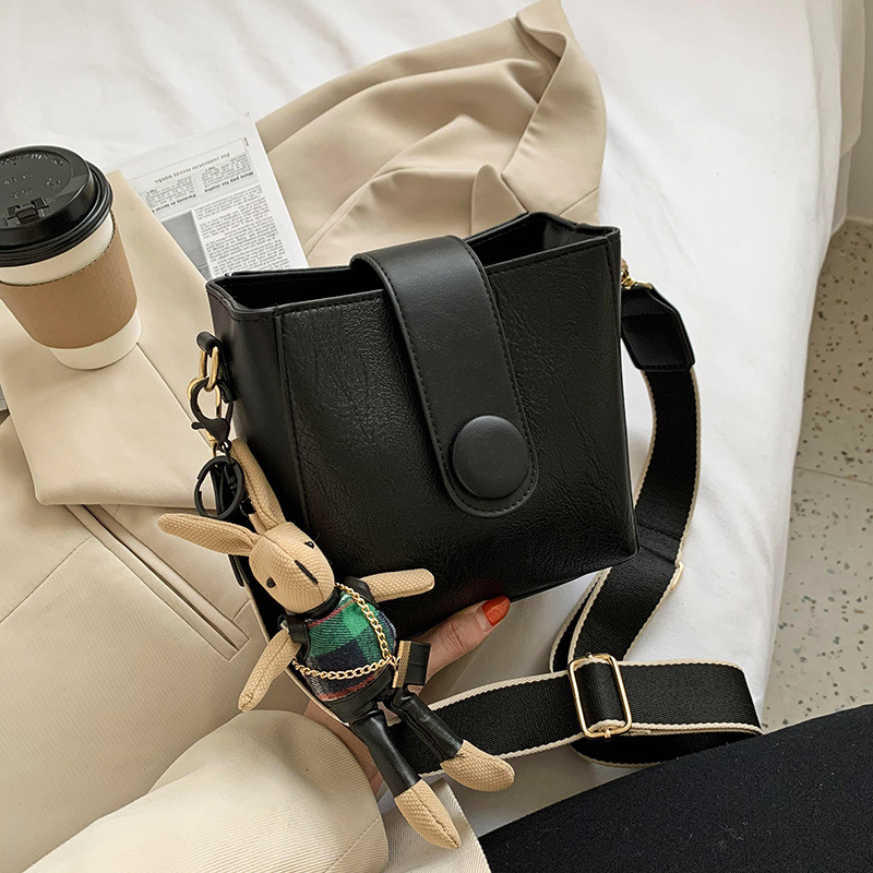 New Style Contrast Wide Shoulder Strap Shoulder Bag