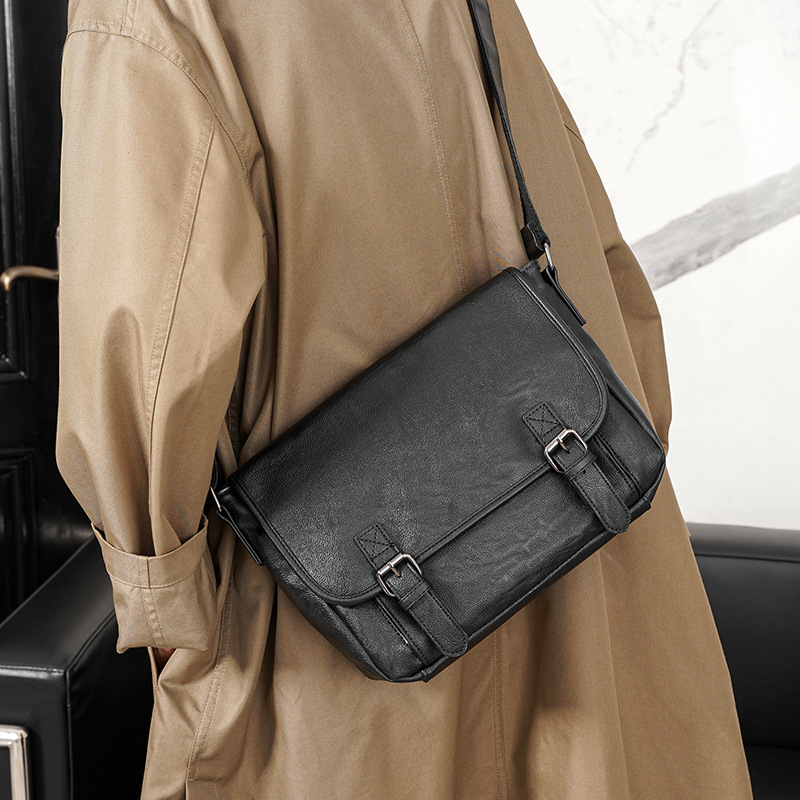 Fashion Casual Light Business Men's Shoulder File Messenger Bag
