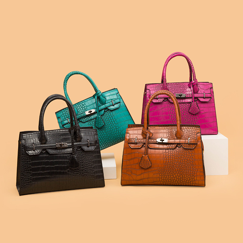 Classic Three-piece Platinum Fashion Hand-held Crossbody Bag