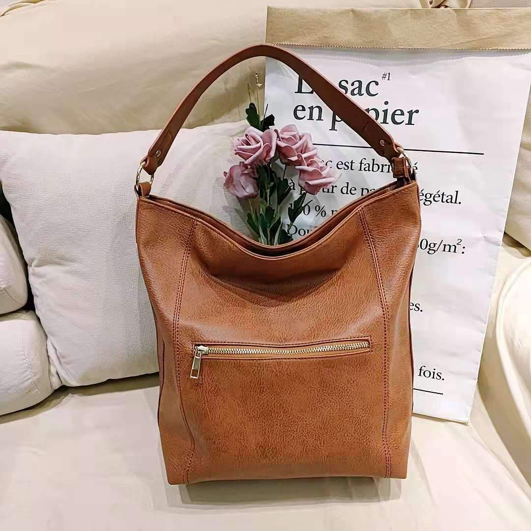 2022 Vintage Oil Wax Feel Bucket Women's Bag Large Capacity Shoulder Slung Women's Bag