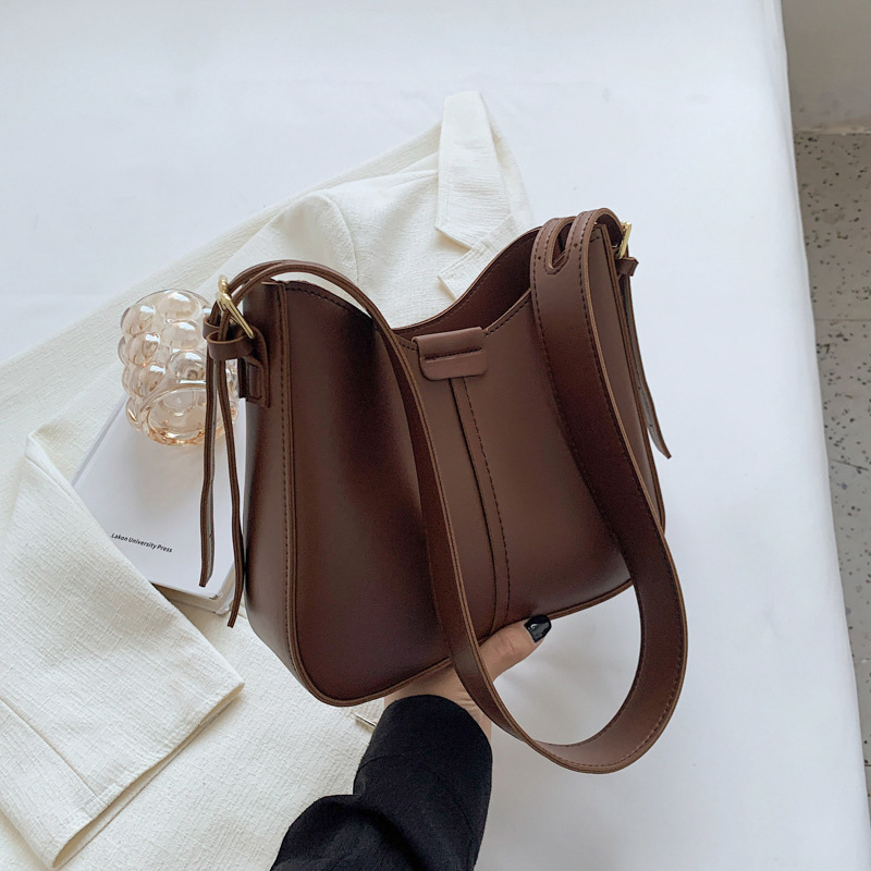 Broadband One-Shoulder Crossbody Bag