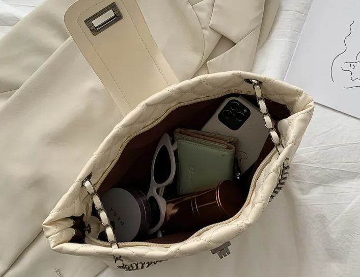 Leather Large Capacity Portable Bbucket Bag