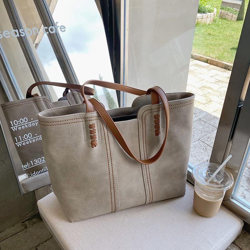 New Fashion Atmosphere Simple Tote Bag Retro Large Capacity Shoulder Portable Commuter Bag Women
