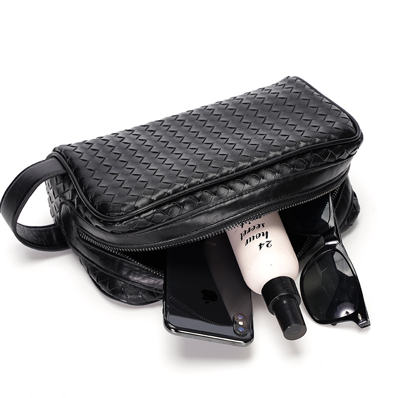 2023 New Hand-woven Hand-held Cosmetic Bag