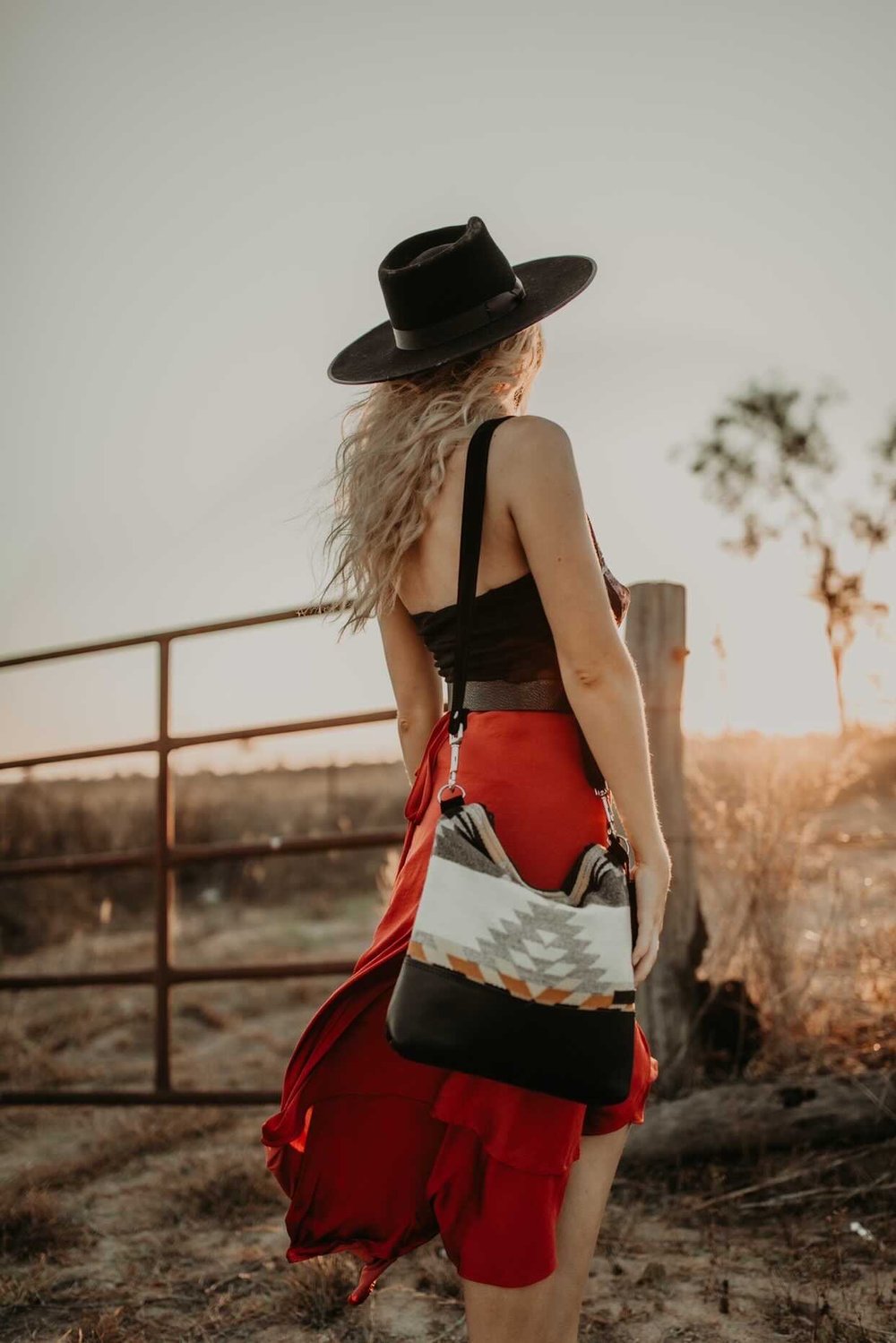 SILVER RANCHO ARROYO LEATHER BOTTOM PURSE