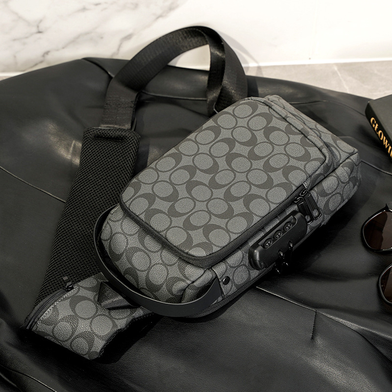 Light Business Large Capacity Fashion Men's Multifunctional Portable Crossbody Bag