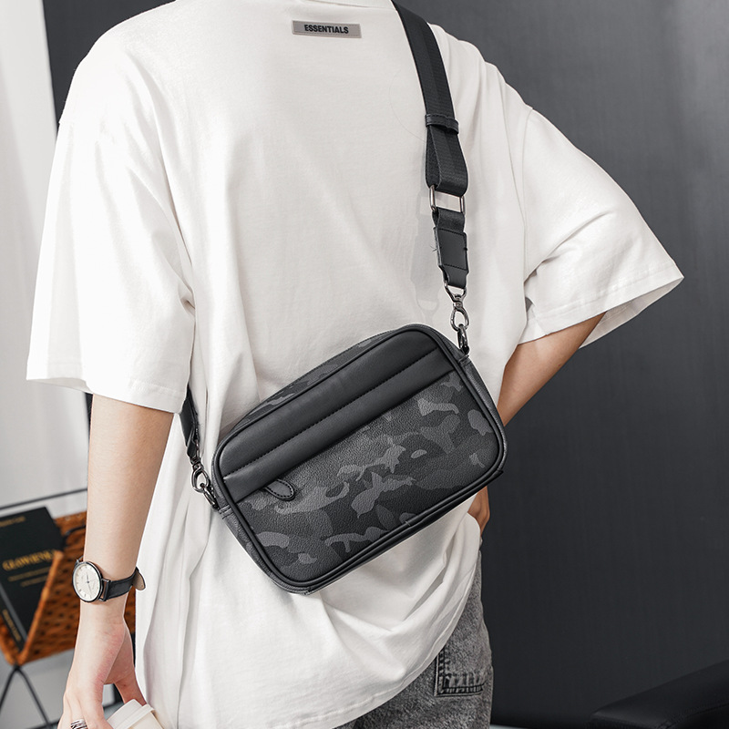 2023 New Men's Camouflage Shoulder Slung Small Square Bag