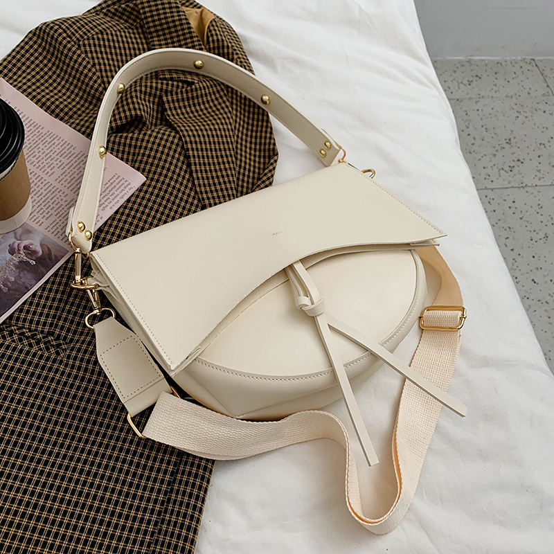 Retro Fashion Saddle Bag Texture Atmosphere Crossbody Bag