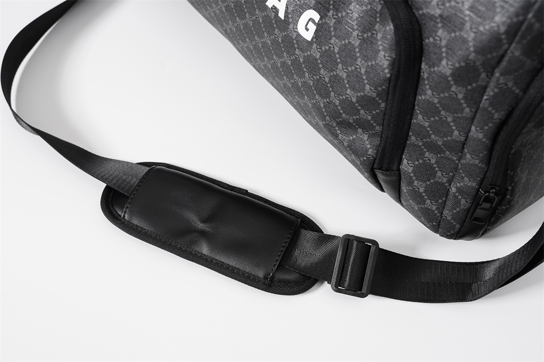 Large Capacity Fitness Bag Independent Shoe Position Short Travel Bag Luggage Bag Sports Satchel