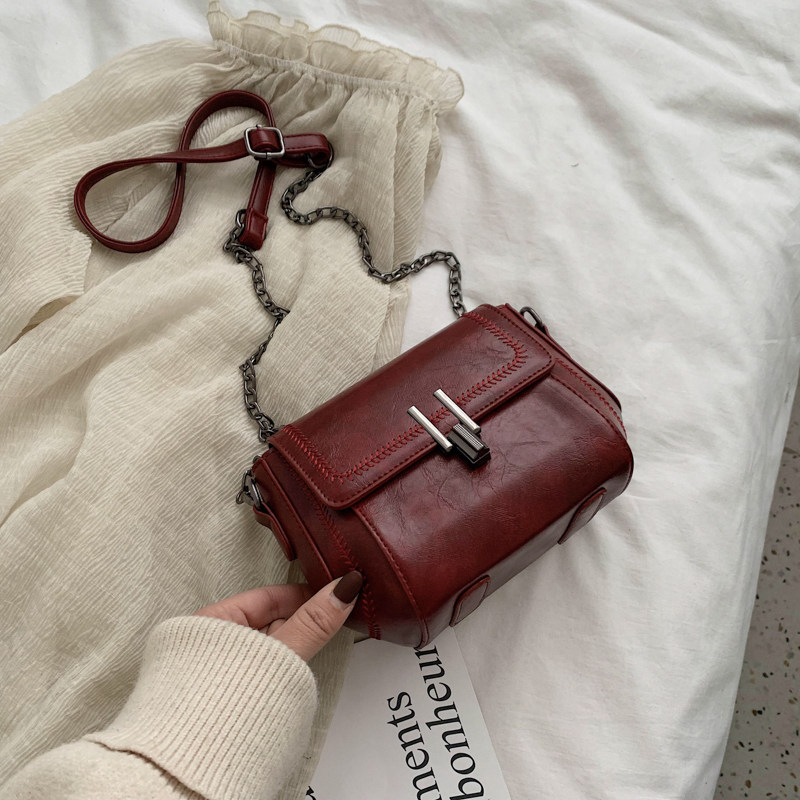Simple Single Shoulder Crossbody Chain Bag