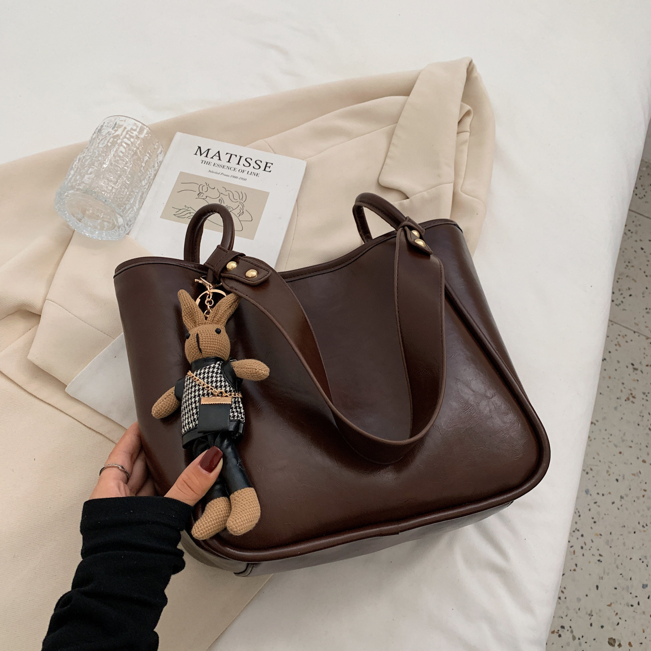 Large Shoulder Commuter Tote