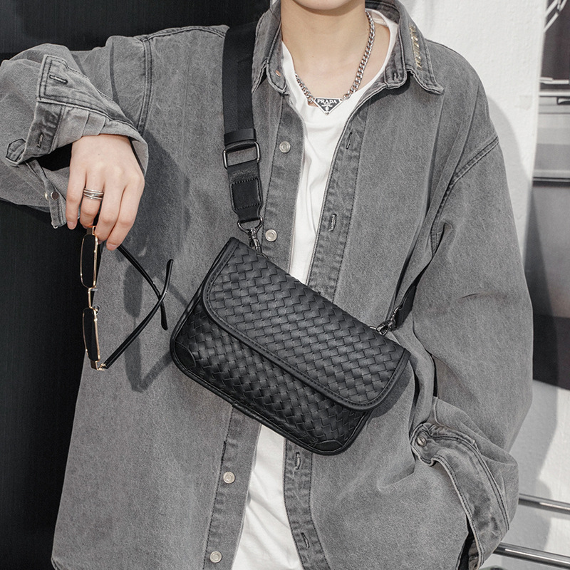 Men's Fashion Hand-woven Leather Shoulder Bag