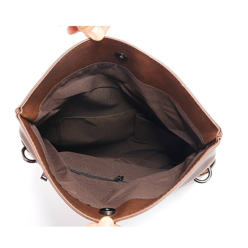 Men's Japanese And Korean Retro Fashion Casual Soft Leather Shoulder Messenger Bag