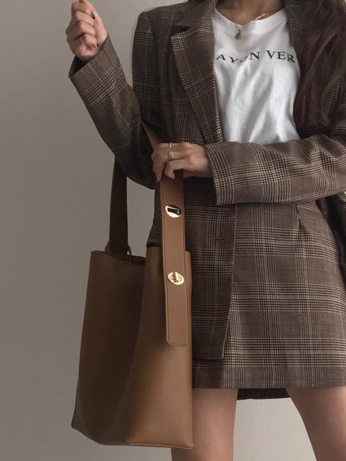 Minimalist Top Single Handle Bucket Bag