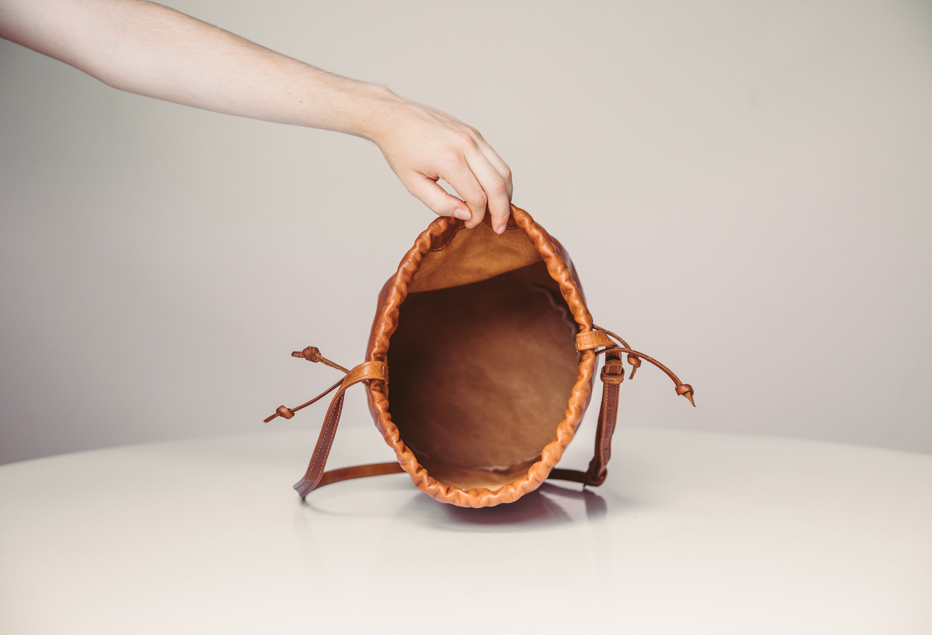 Summer bag, leather drawstring shoulder bag