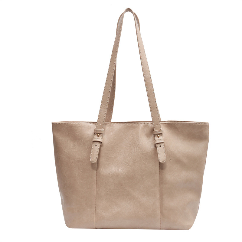 Large-Capacity Commuter Tote