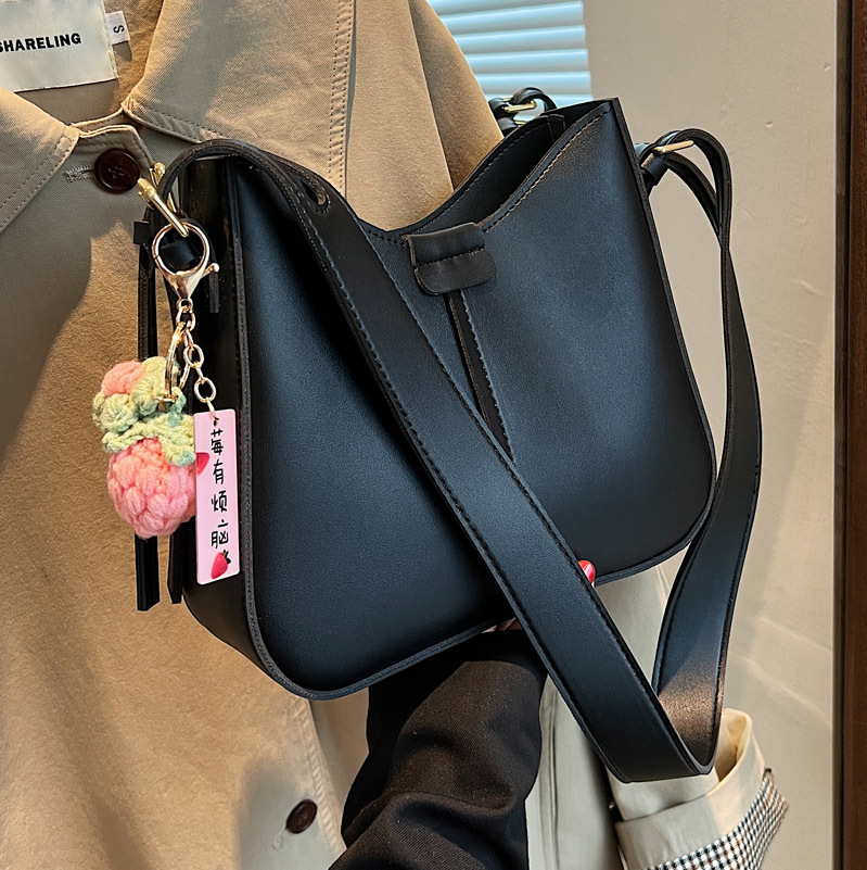 Broadband One-Shoulder Crossbody Bag