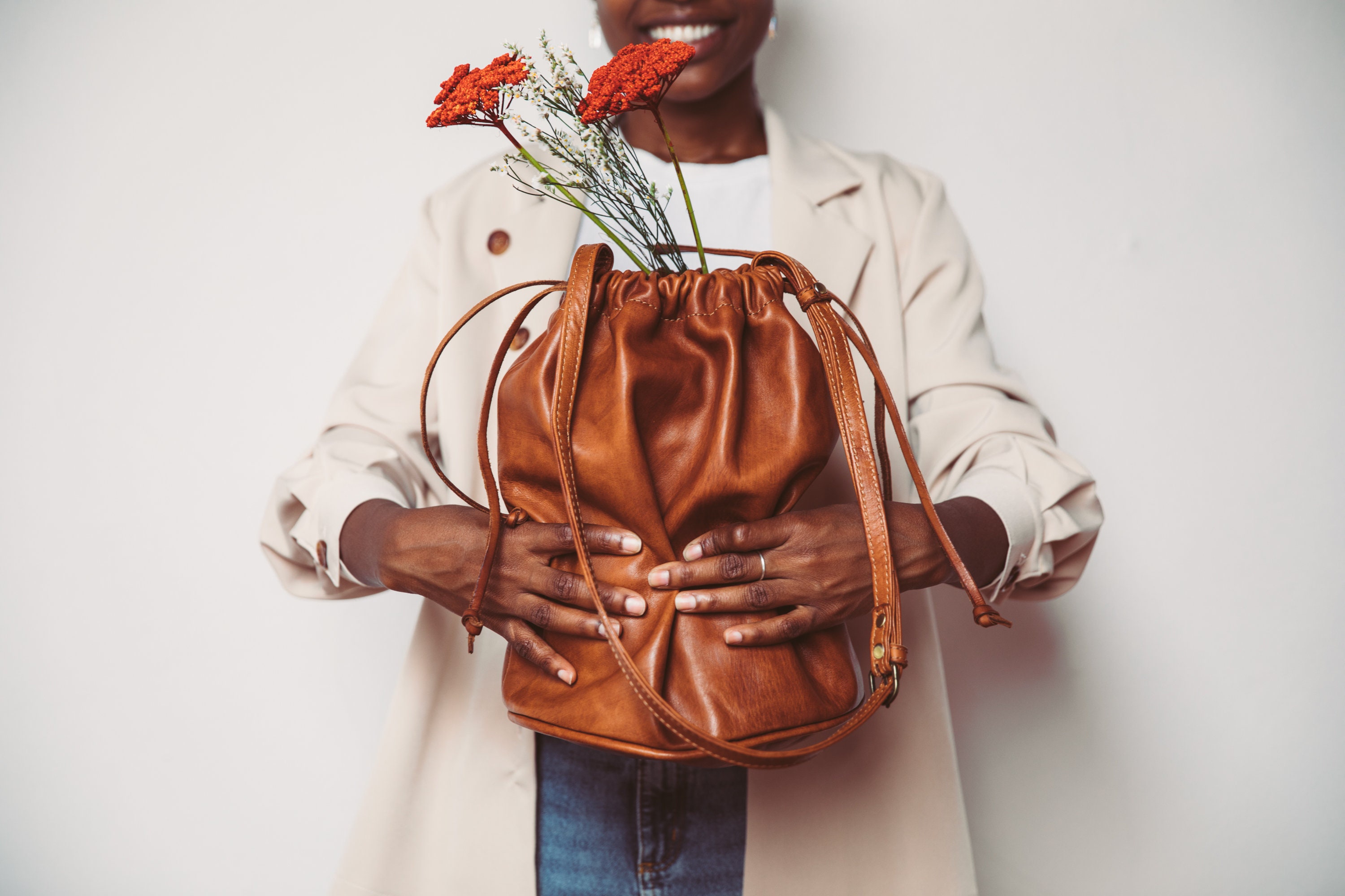 Summer bag, leather drawstring shoulder bag